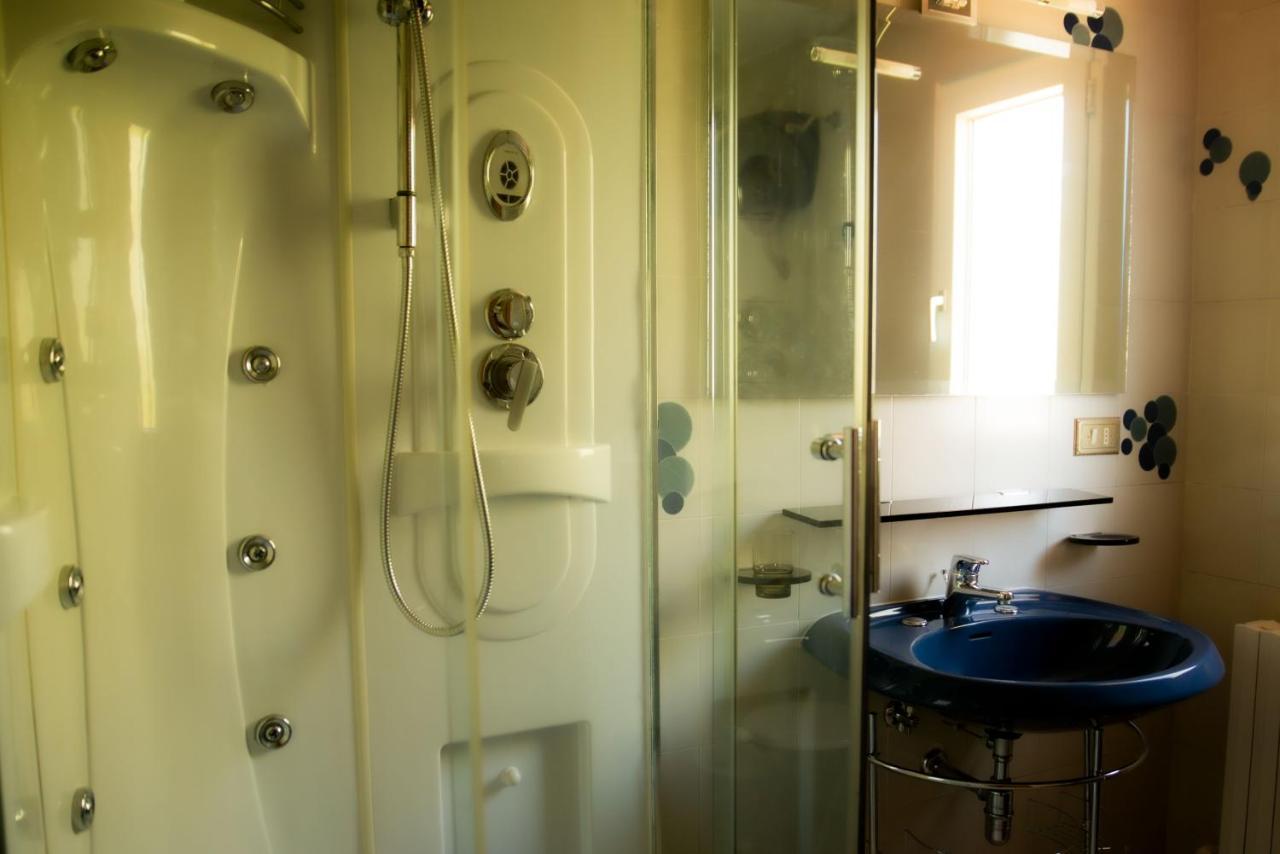 B&B Luna Blu Монтесильвано Экстерьер фото